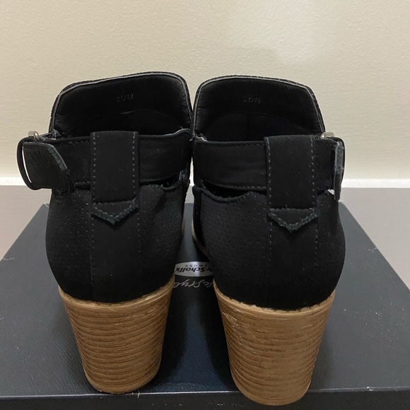 Adjustable Black Ankle Boots - Picture 4 of 4